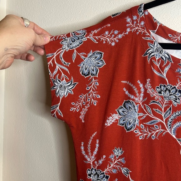 J. Jill Rust Red Blue Floral Dress Womens M Lightweight Pockets Casual Travel - Picture 2 of 8